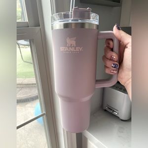 Stanley 40 oz adventure quencher in abalone